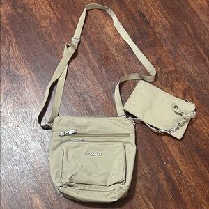 Baggallini Tan Crossbody Messenger with Matching Wristlet